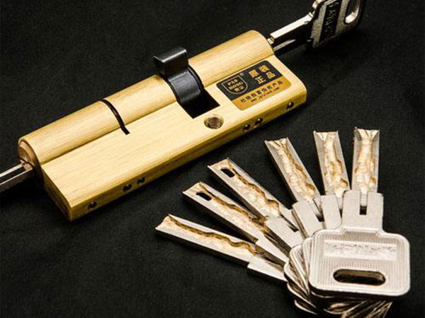 凌云24小时上门开锁公司